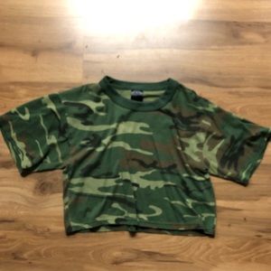 Green camo oversized crop T-shirt